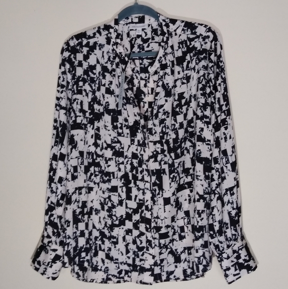 Prologue Tops - Prologue Print Long Sleeved Blouse NWT XL